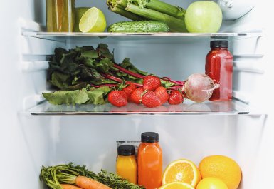 Ako správne skladovať potraviny v chladničke tak, aby zostali čerstvé čo najdlhšie? V 7 krokoch vám prezradíme ako na to!