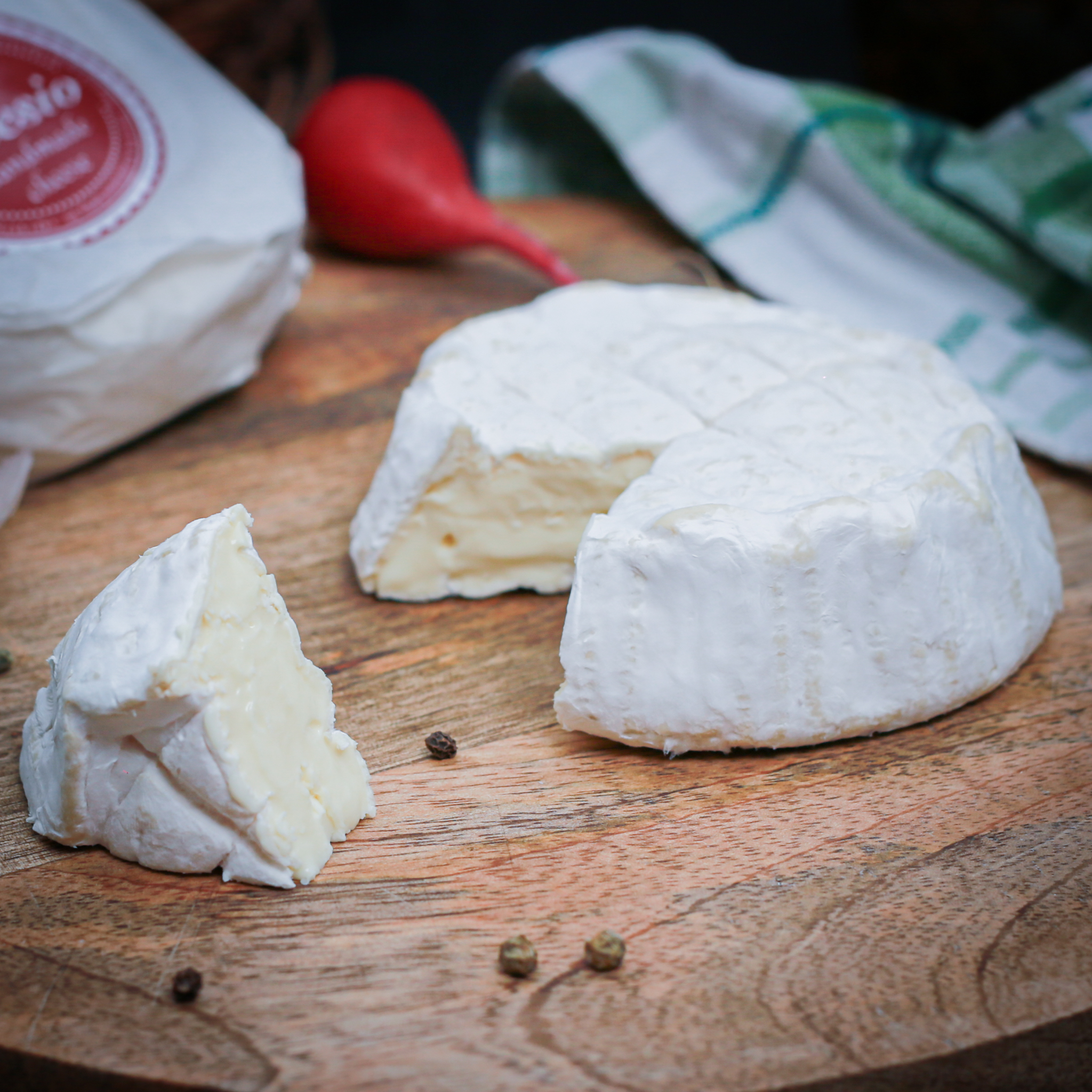 Cheesio camembert CA-87 - zrejúci syr s bielou plesňou 1ks (bal. 140-160g)